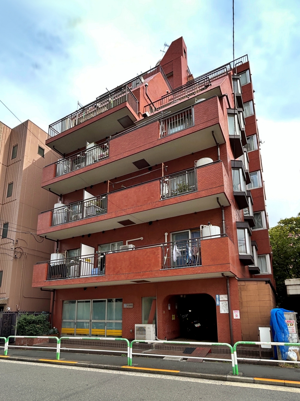 サカエ池袋マンション